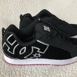 DC Court Graffik Sneakers - NWT!